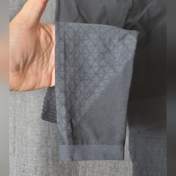 SPANX Seamless Moto Leggings - Picture 5 of 6